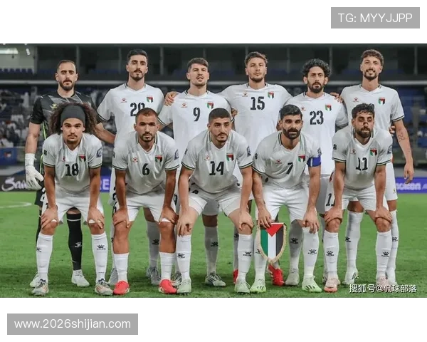 世界杯小组赛赛场风云变幻，精彩比赛不断引发热议