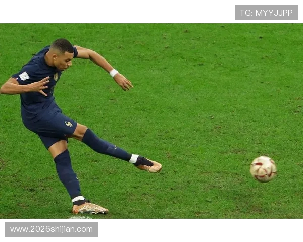 回顾2018年世界杯金靴获得者的精彩表现与赛场瞬间