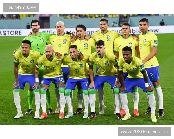 世界杯排名前十名球队的球员表现亮点与核心战术分析，助你了解比赛精彩瞬间